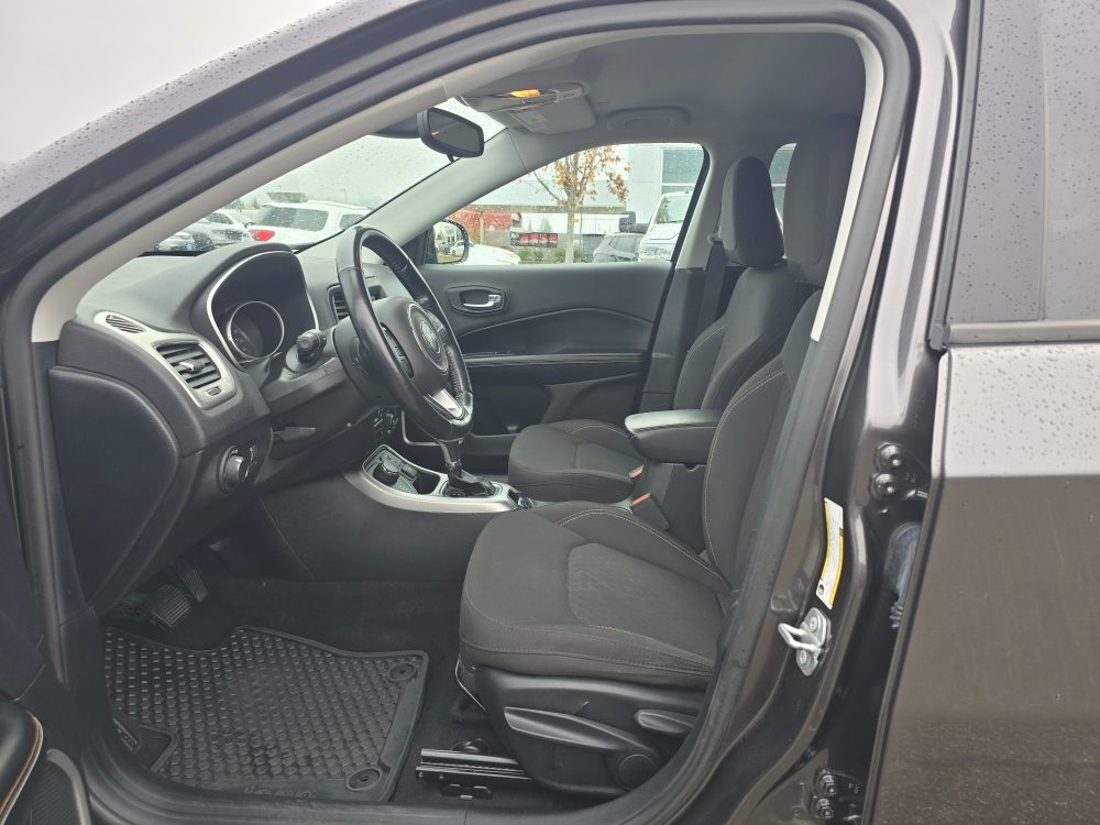 Thumbnail: 2020 Jeep Compass - 8