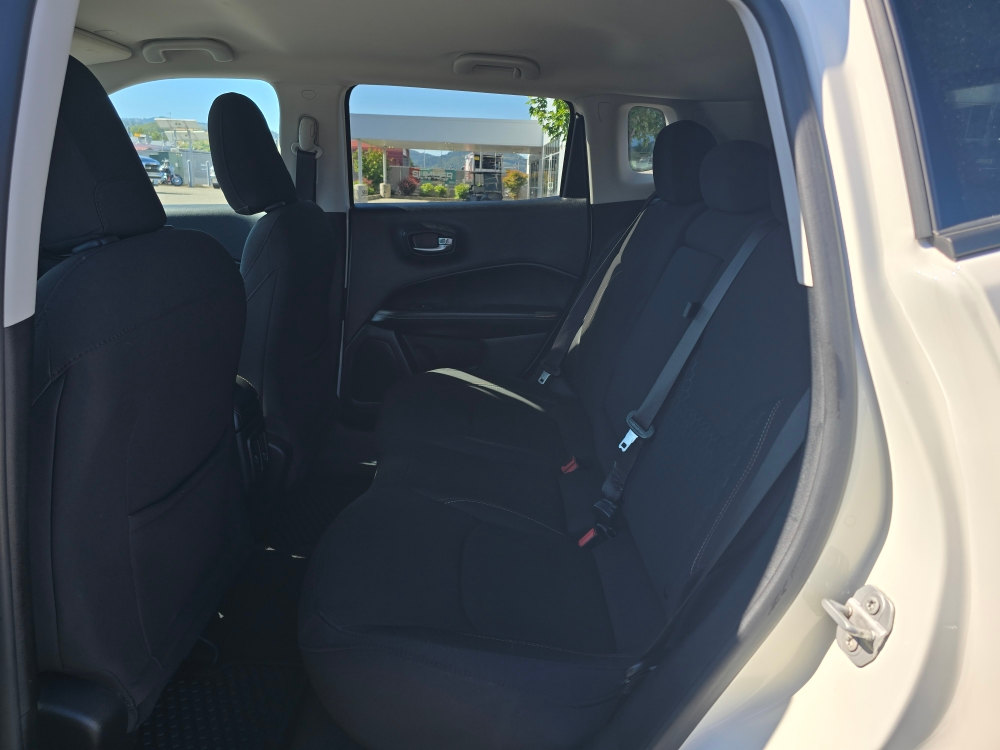 Thumbnail: 2020 Jeep Compass - 9