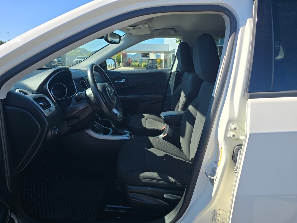 Thumbnail: 2020 Jeep Compass - 8