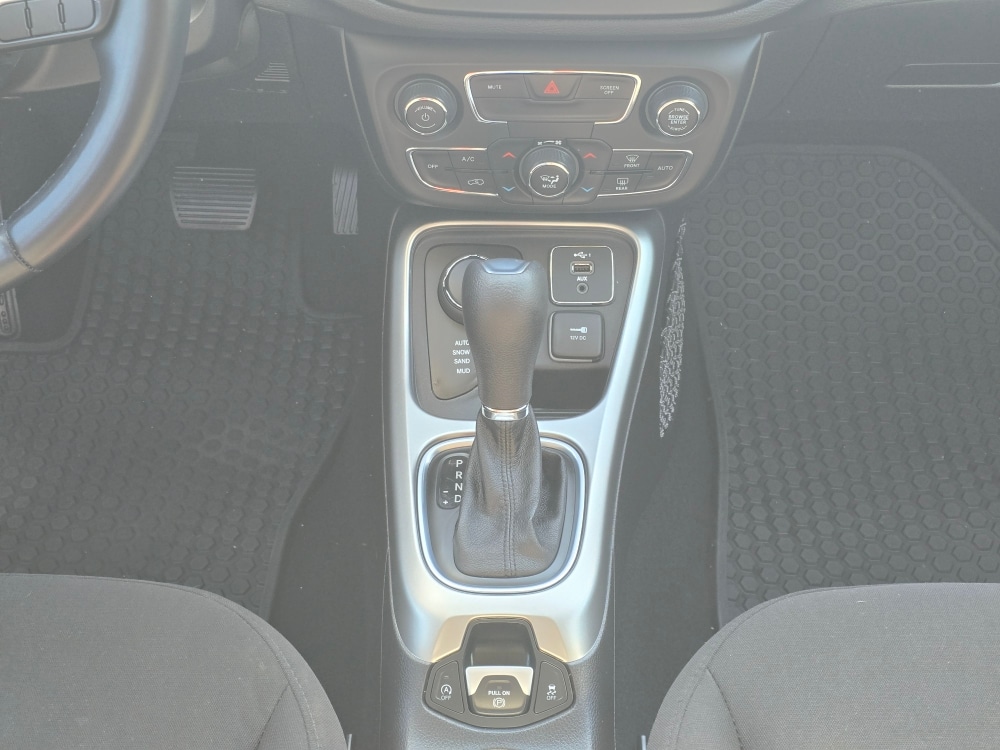 Thumbnail: 2020 Jeep Compass - 13