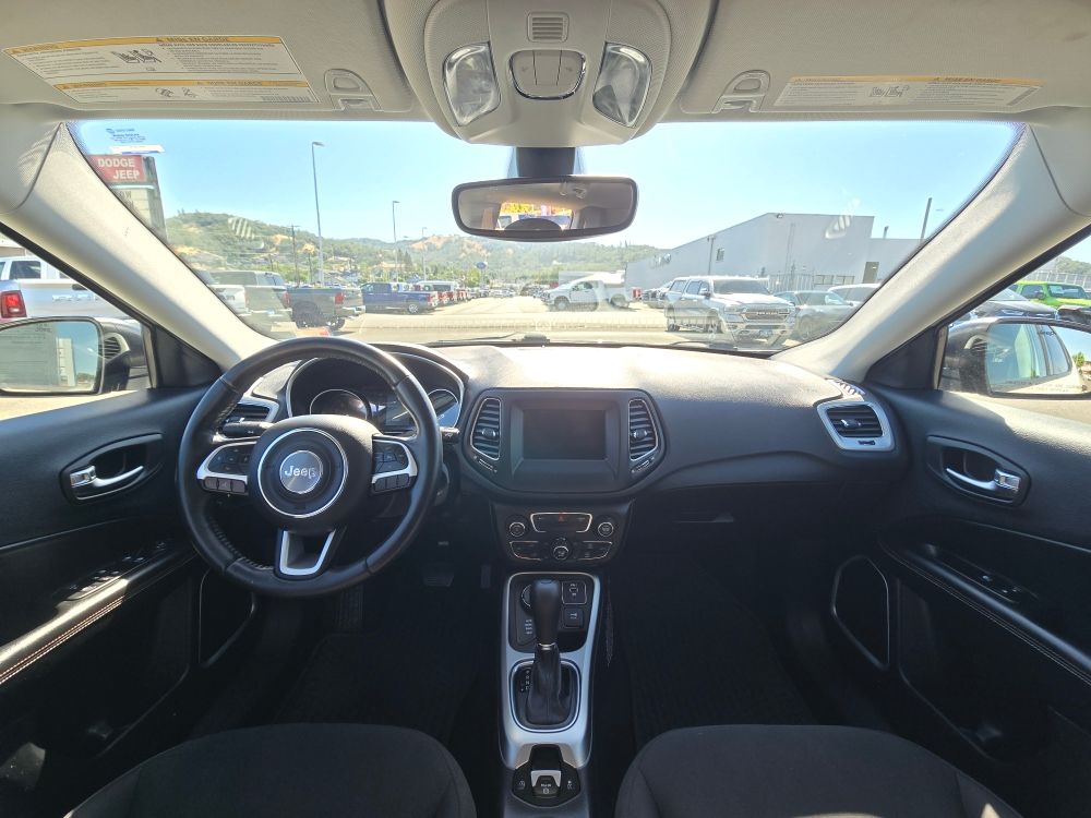 Thumbnail: 2020 Jeep Compass - 11