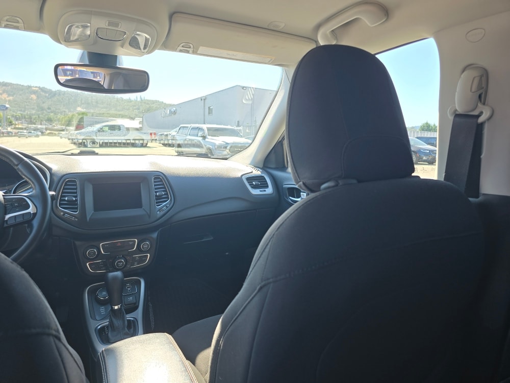 Thumbnail: 2020 Jeep Compass - 10