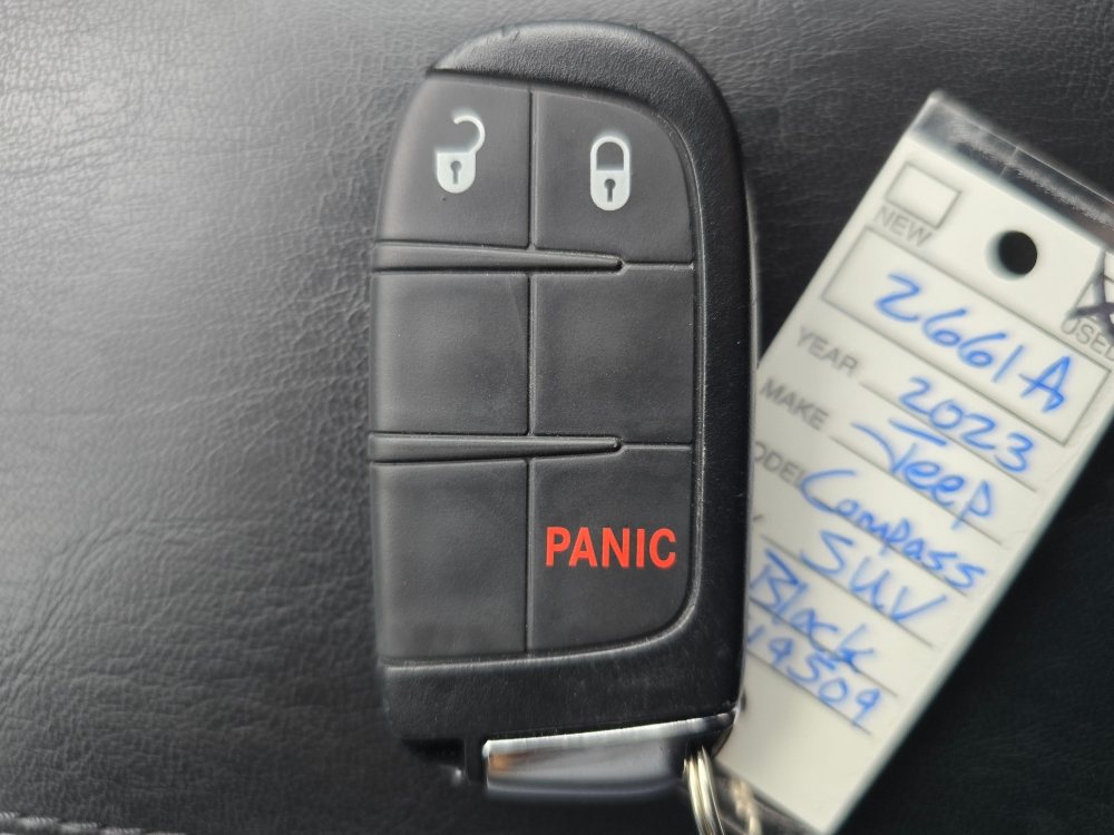 Thumbnail: 2023 Jeep Compass - 15