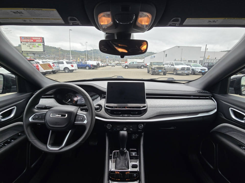 Thumbnail: 2023 Jeep Compass - 11