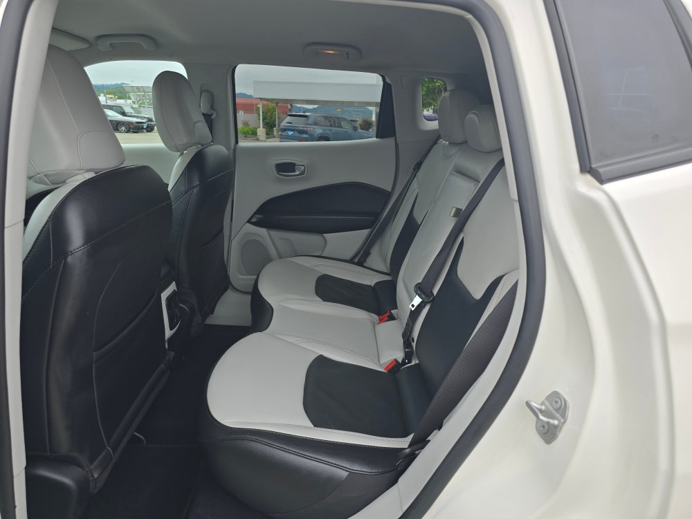 Thumbnail: 2021 Jeep Compass - 9