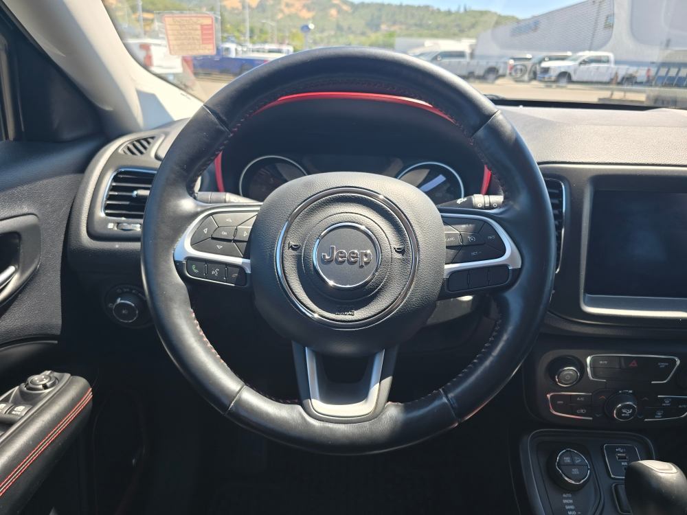 Thumbnail: 2019 Jeep Compass - 8