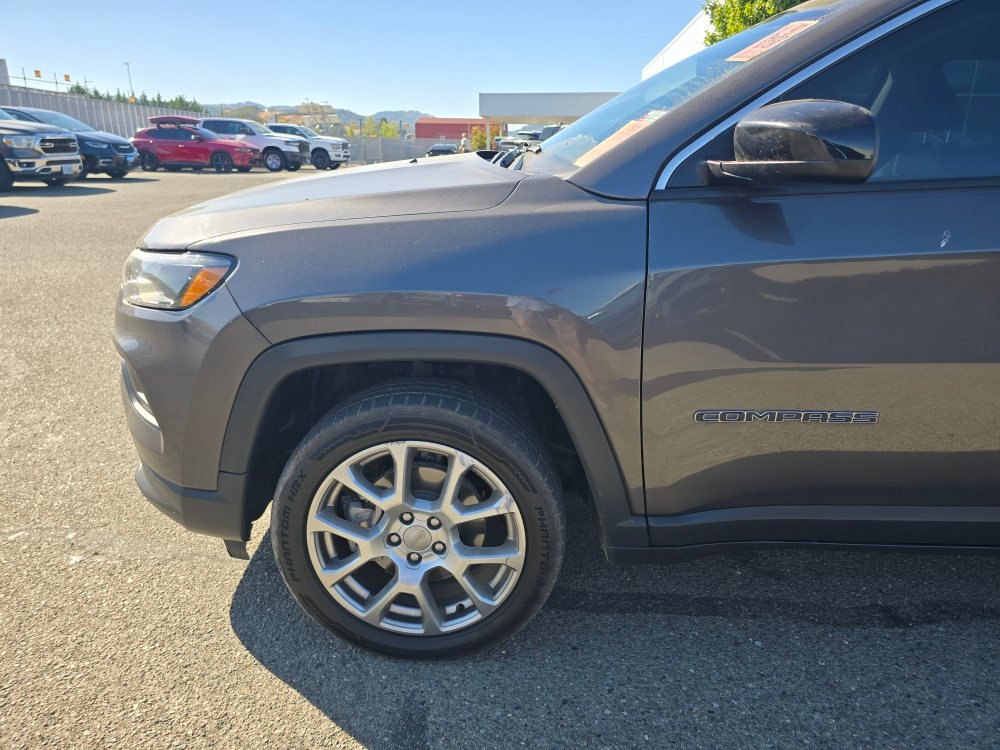 Thumbnail: 2022 Jeep Compass - 4