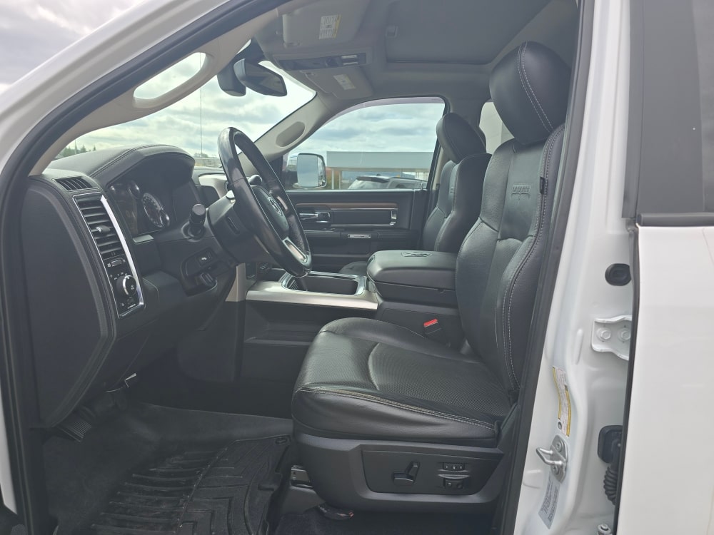 Thumbnail: 2016 RAM 3500 - 8