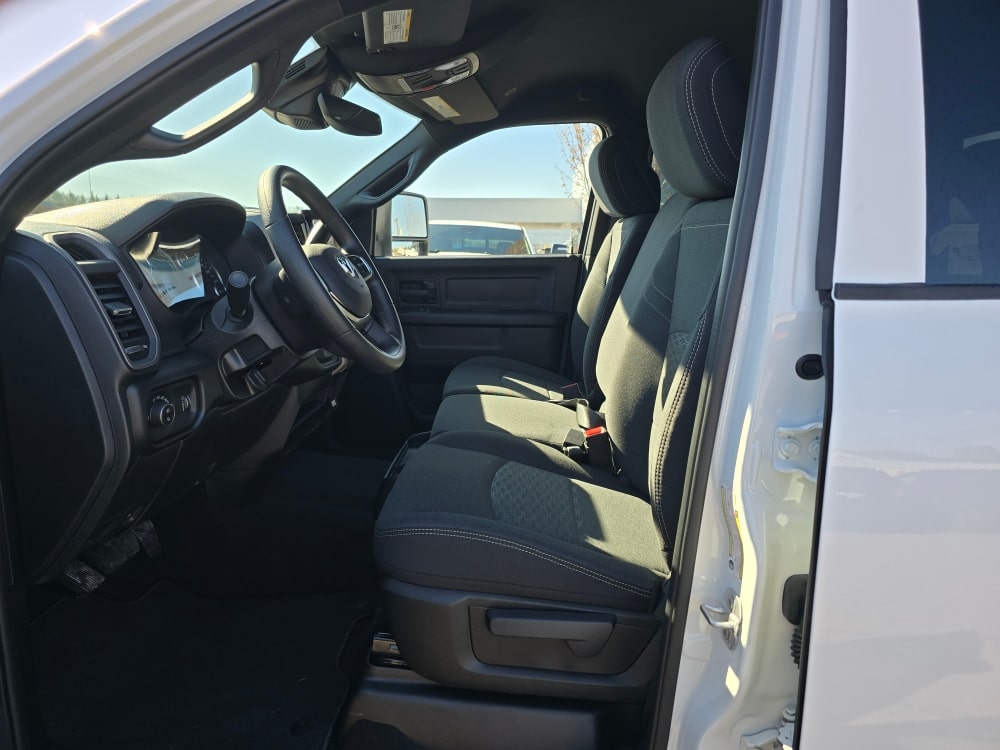 2026 RAM 3500 Tradesman - Photo 9