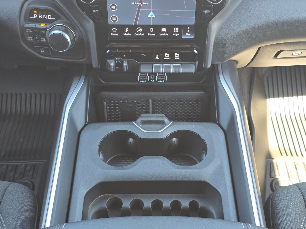 Thumbnail: 2026 RAM 1500 - 13