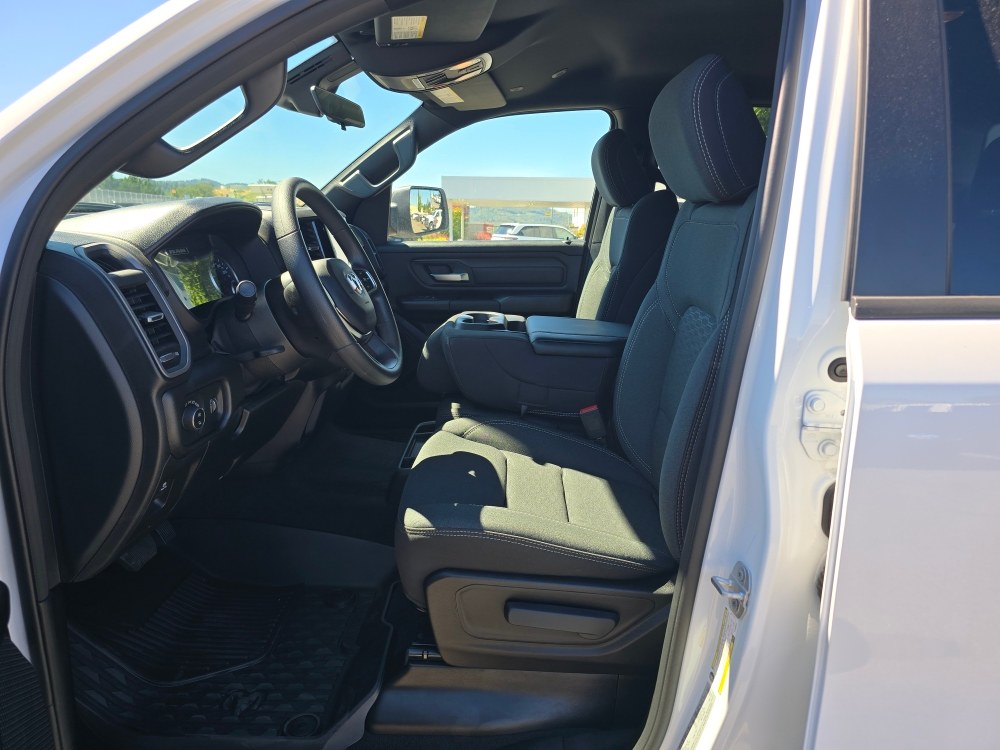 Thumbnail: 2026 RAM 1500 - 8