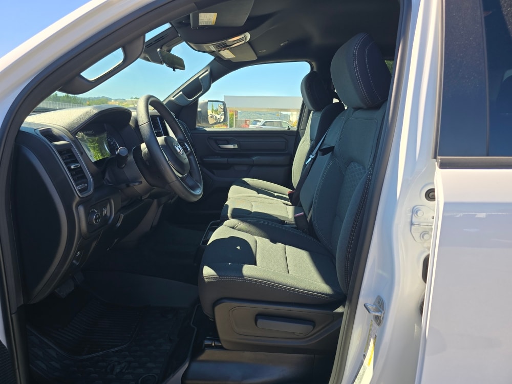 Thumbnail: 2026 RAM 1500 - 9
