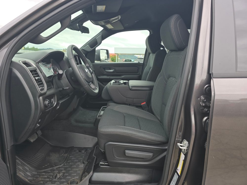 Thumbnail: 2026 RAM 1500 - 8