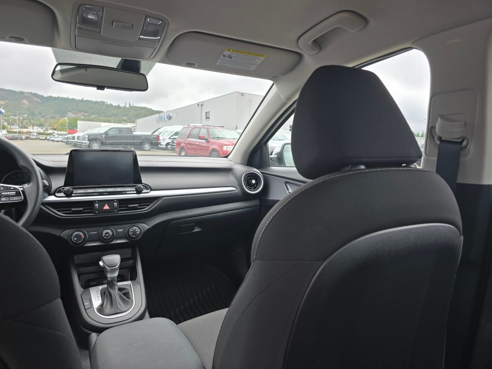 Thumbnail: 2023 Kia Forte - 9