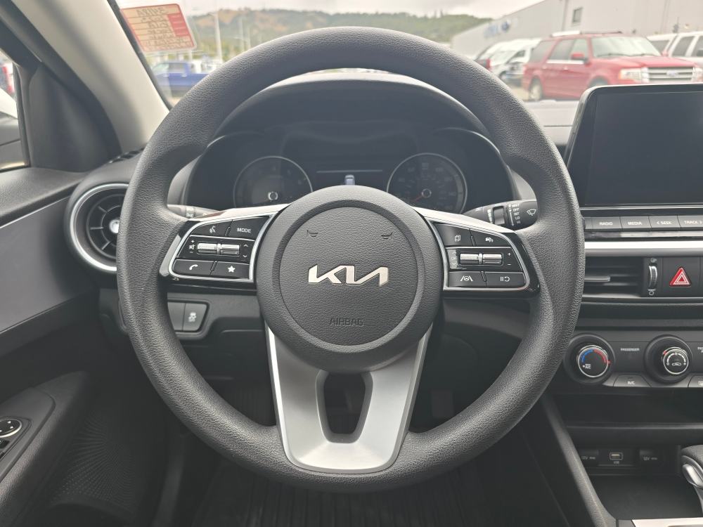 Thumbnail: 2023 Kia Forte - 7