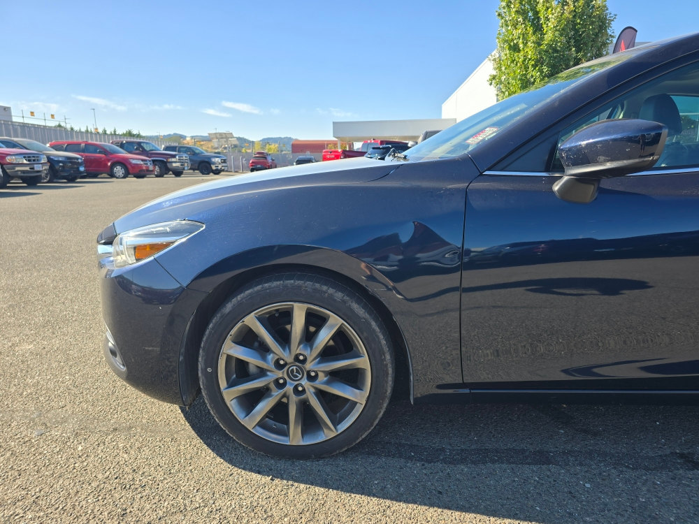 Thumbnail: 2018 Mazda Mazda3 - 14