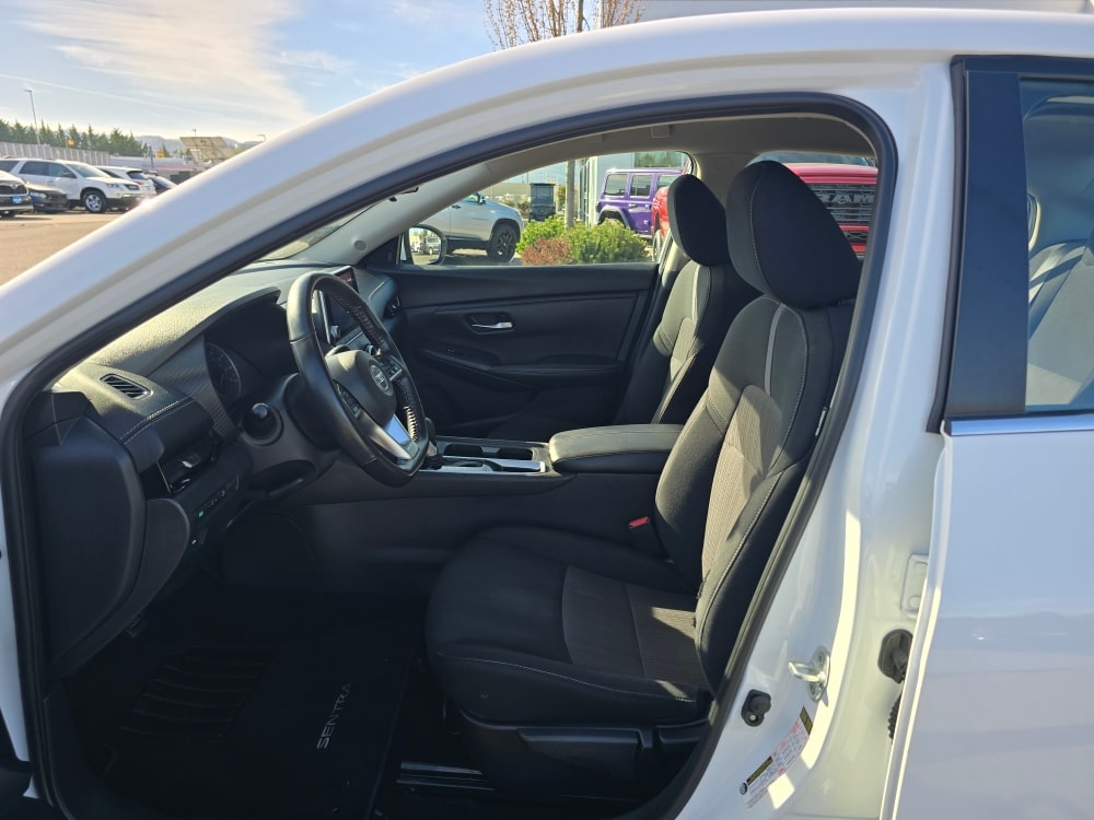 Thumbnail: 2023 Nissan Sentra - 8