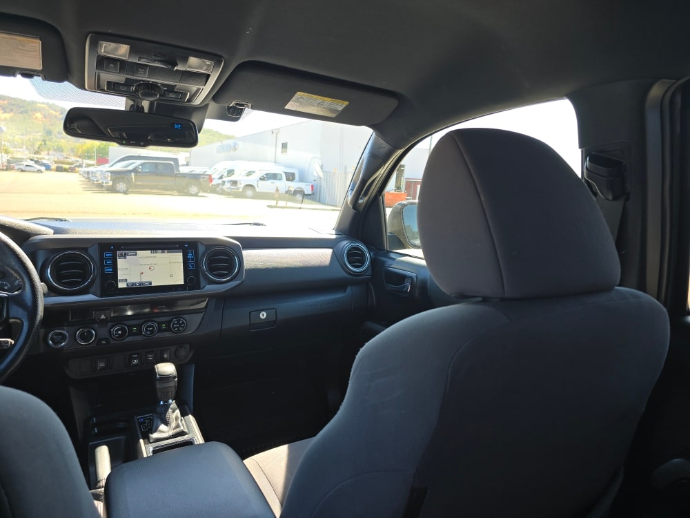 Thumbnail: 2018 Toyota Tacoma - 9