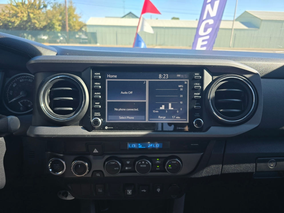 Thumbnail: 2021 Toyota Tacoma - 11