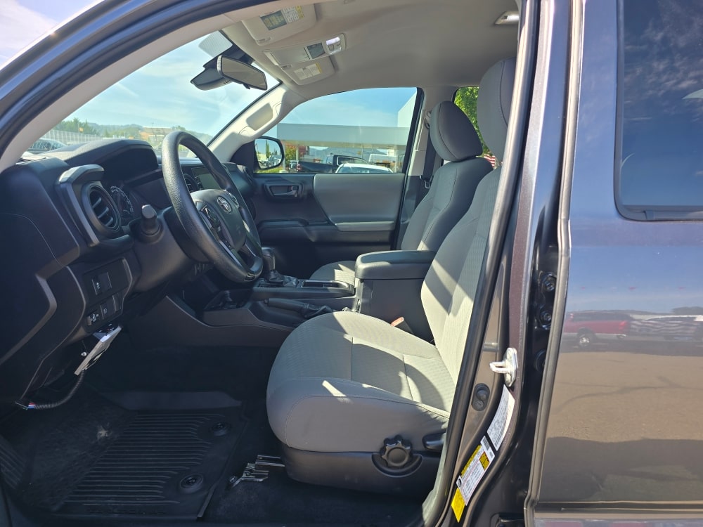 Thumbnail: 2022 Toyota Tacoma - 8