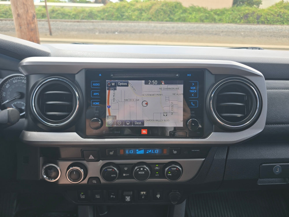 Thumbnail: 2019 Toyota Tacoma - 12