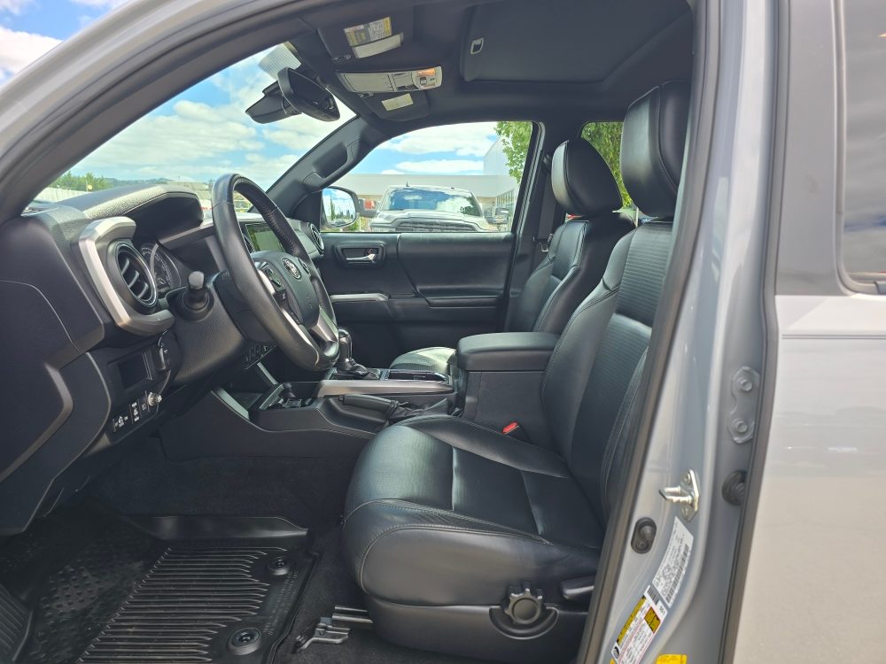 Thumbnail: 2019 Toyota Tacoma - 8