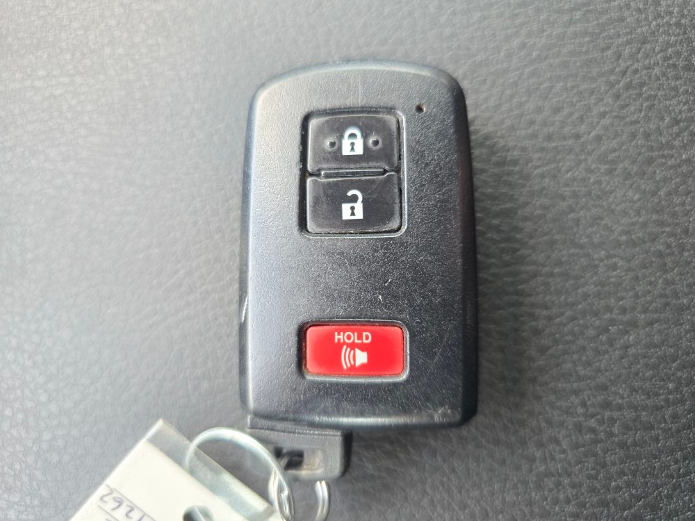 Thumbnail: 2021 Toyota Tacoma - 15