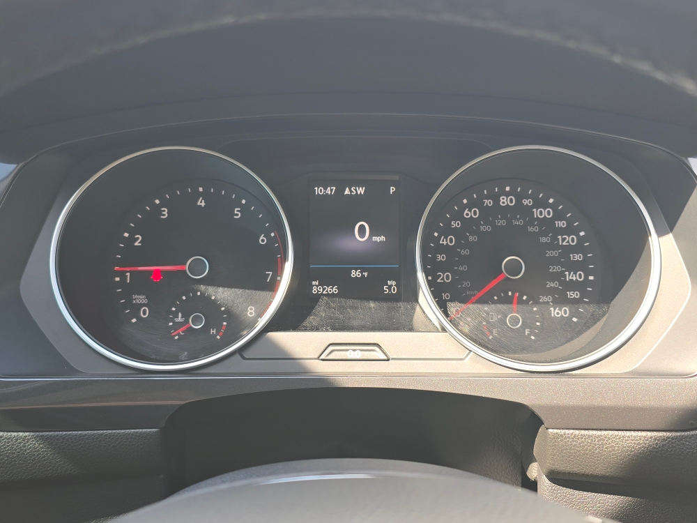 Thumbnail: 2018 Volkswagen Tiguan - 15