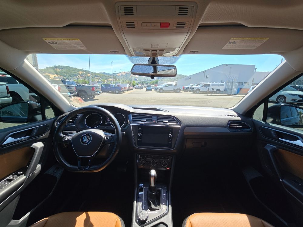 Thumbnail: 2018 Volkswagen Tiguan - 12