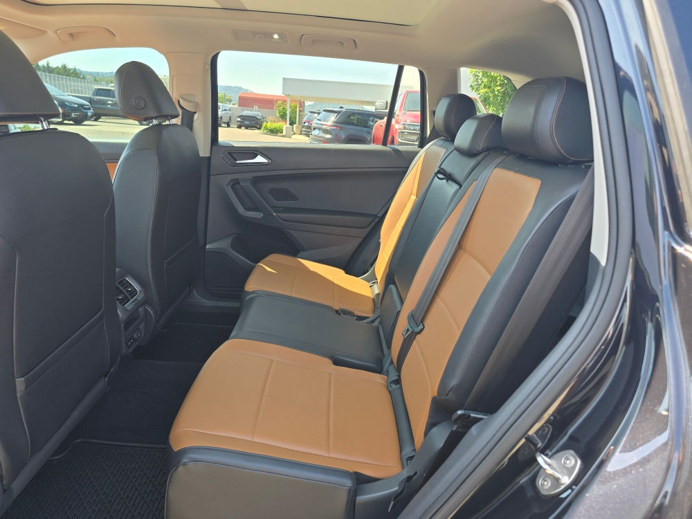 Thumbnail: 2018 Volkswagen Tiguan - 10