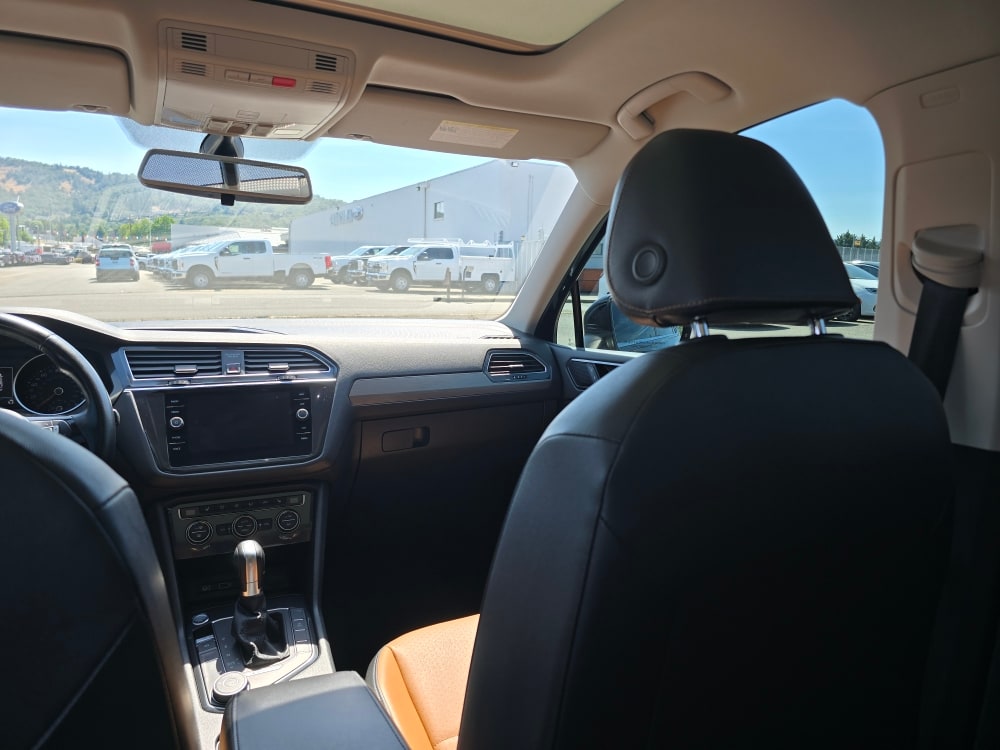 Thumbnail: 2018 Volkswagen Tiguan - 11