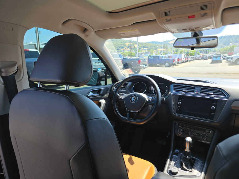 Thumbnail: 2018 Volkswagen Tiguan - 2