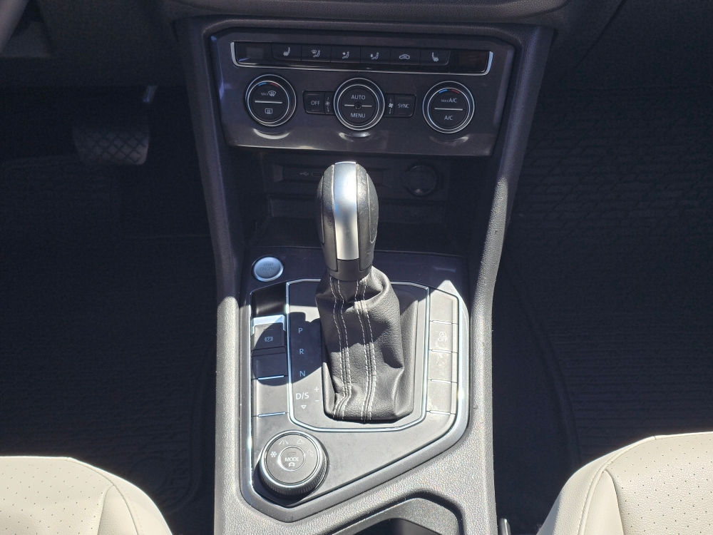 Thumbnail: 2021 Volkswagen Tiguan - 13