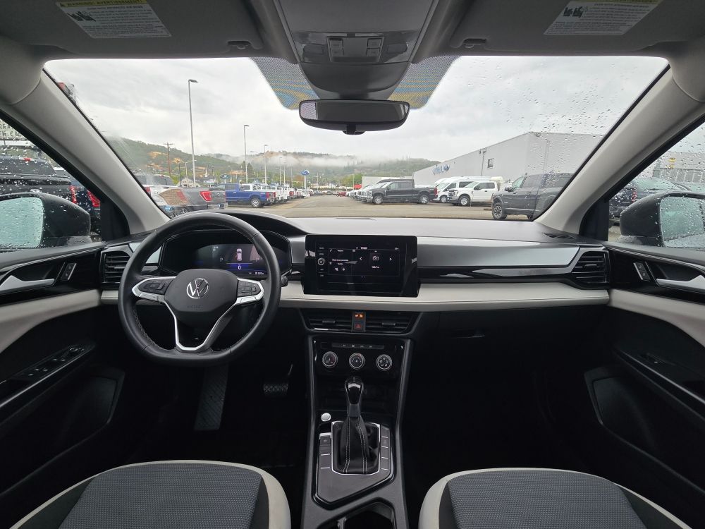 Thumbnail: 2025 Volkswagen Taos - 10