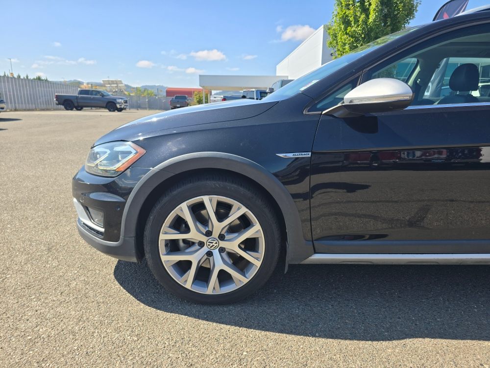 Thumbnail: 2018 Volkswagen Golf - 4