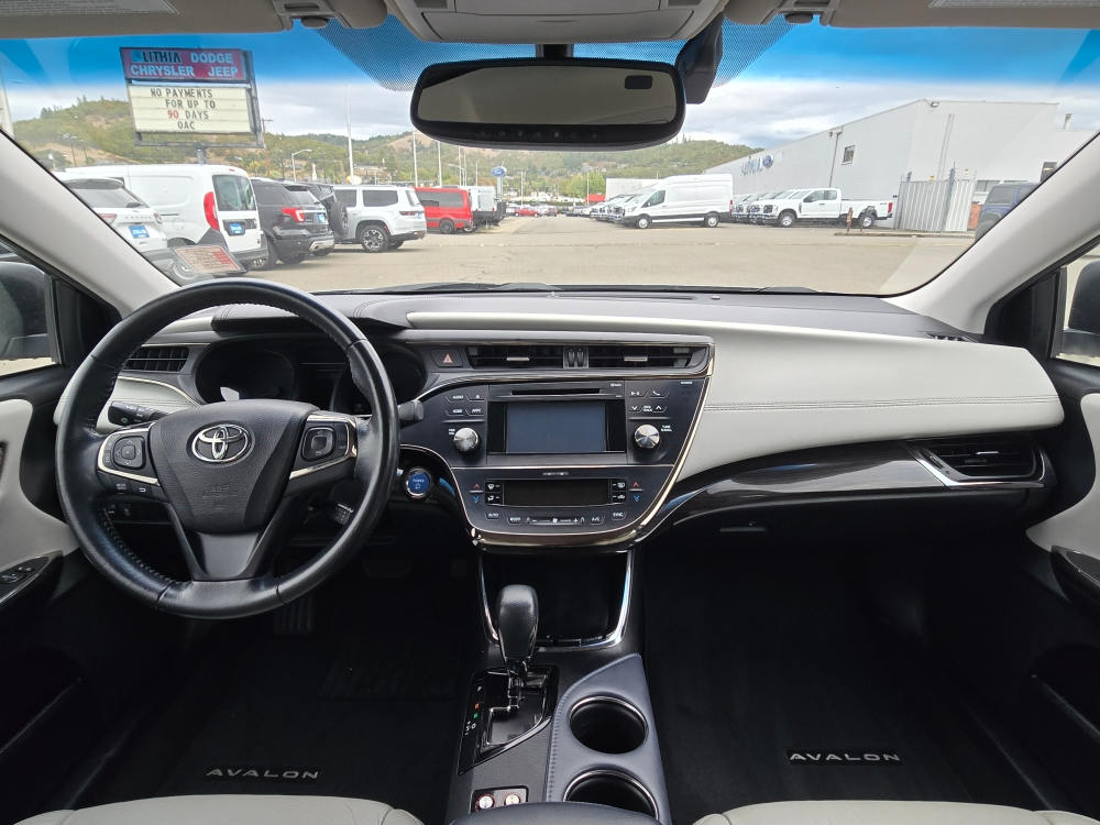 Thumbnail: 2015 Toyota Avalon - 11