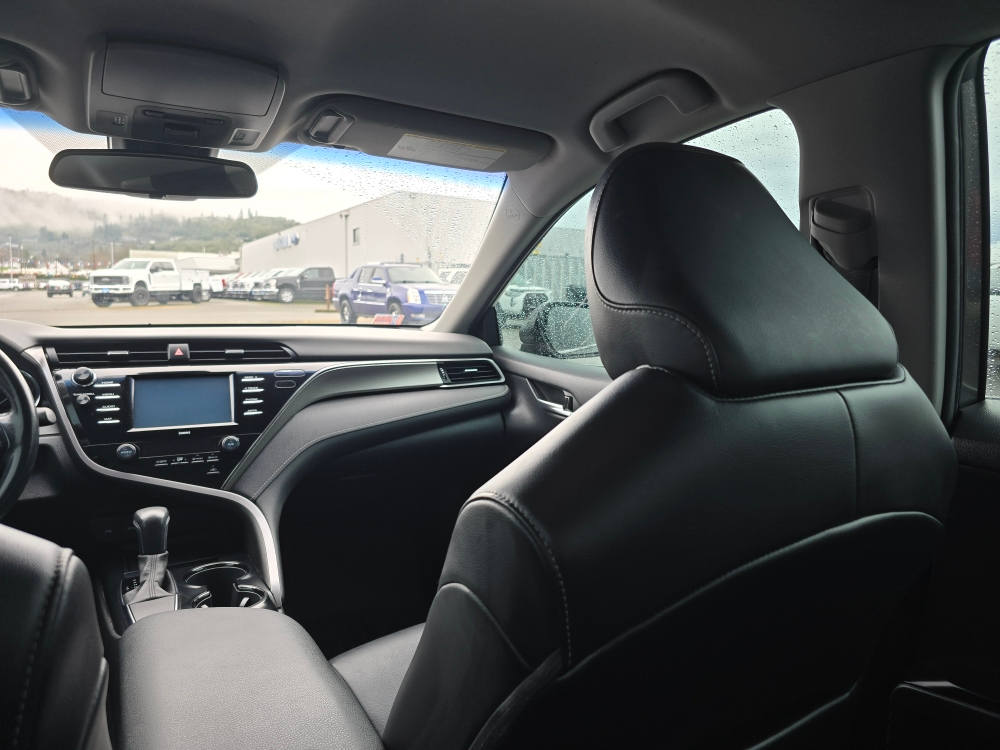 Thumbnail: 2020 Toyota Camry - 10