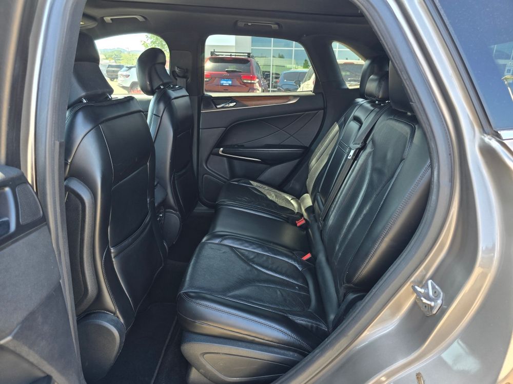 Thumbnail: 2016 Lincoln MKC - 9