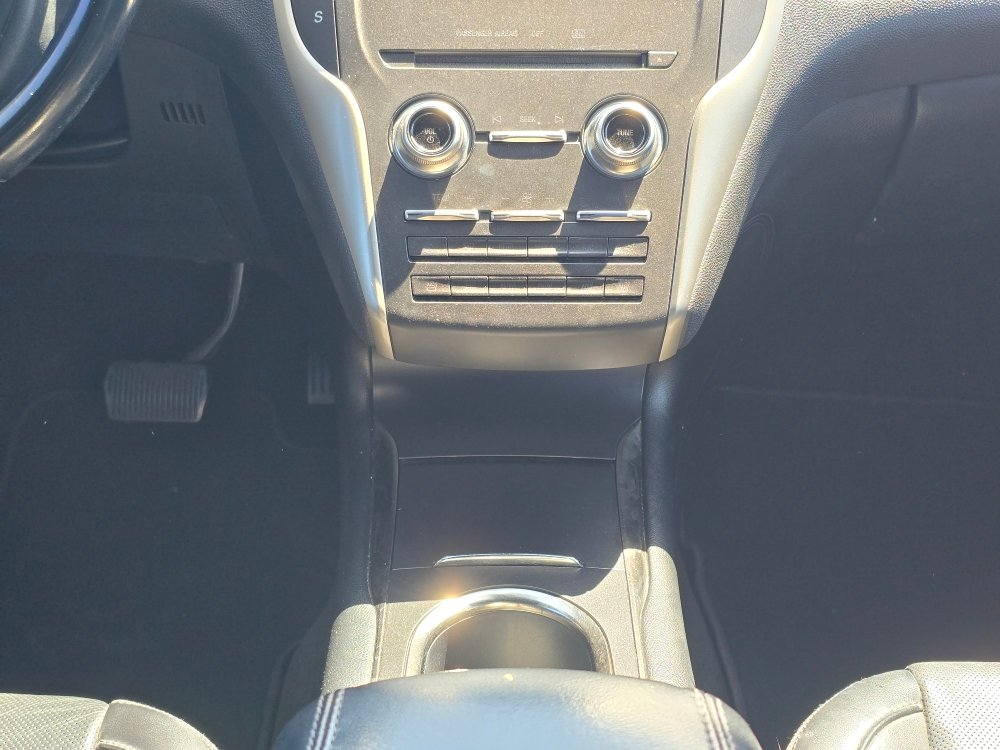Thumbnail: 2016 Lincoln MKC - 17