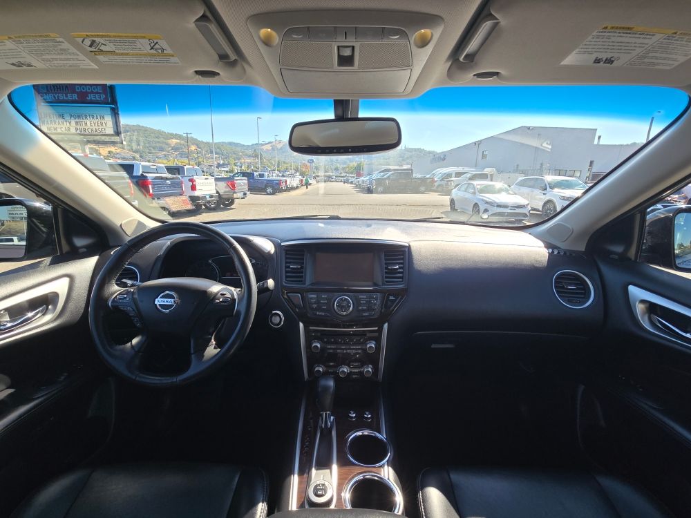 Thumbnail: 2016 Nissan Pathfinder - 12
