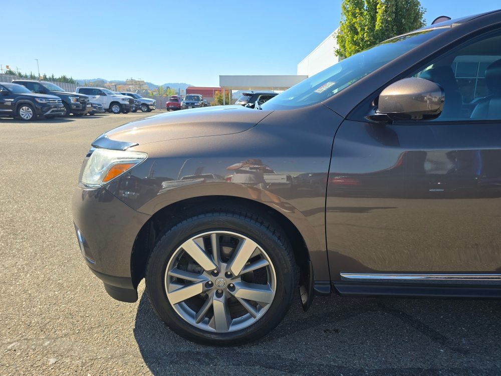 Thumbnail: 2016 Nissan Pathfinder - 7
