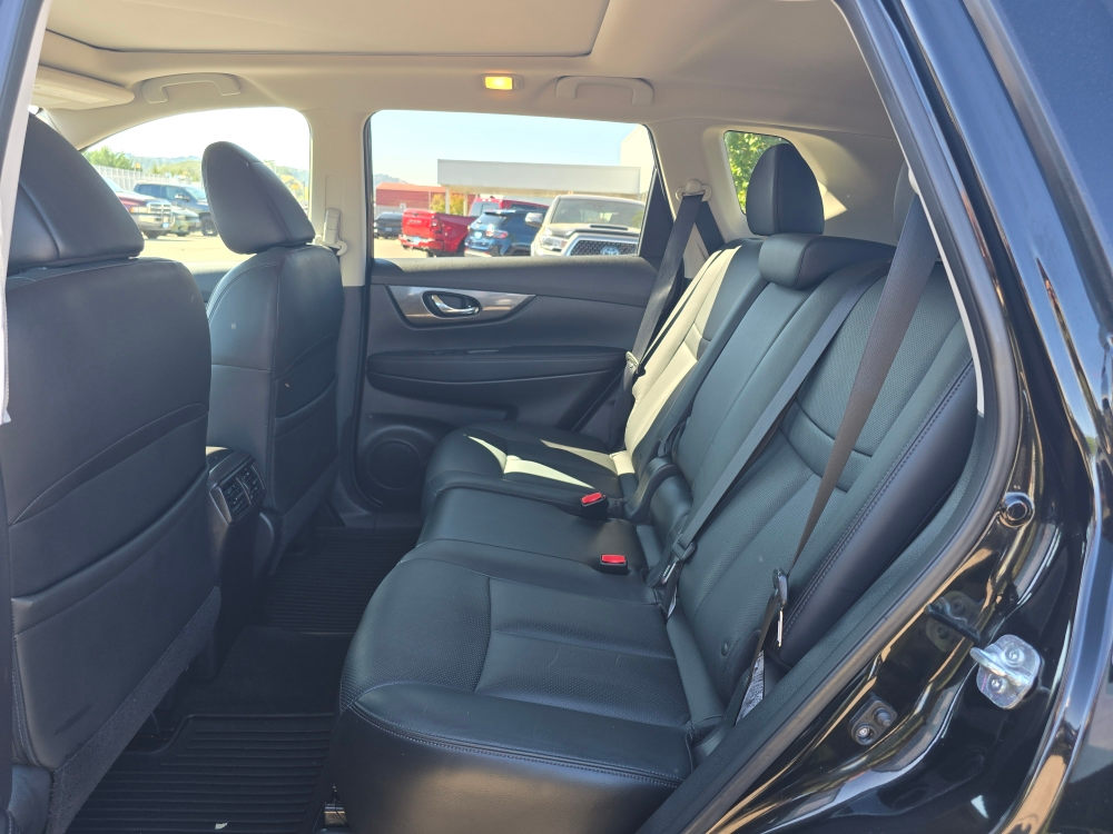 Thumbnail: 2015 Nissan Rogue - 10
