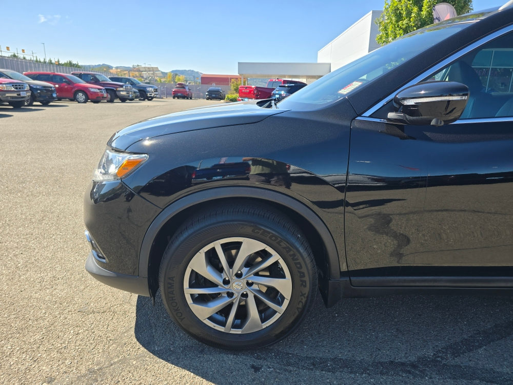 Thumbnail: 2015 Nissan Rogue - 7