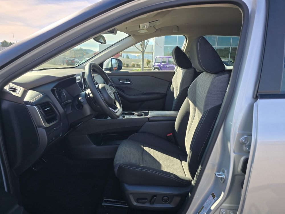 Thumbnail: 2023 Nissan Rogue - 8