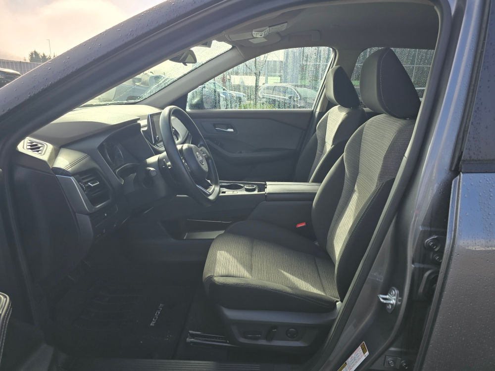 Thumbnail: 2023 Nissan Rogue - 8