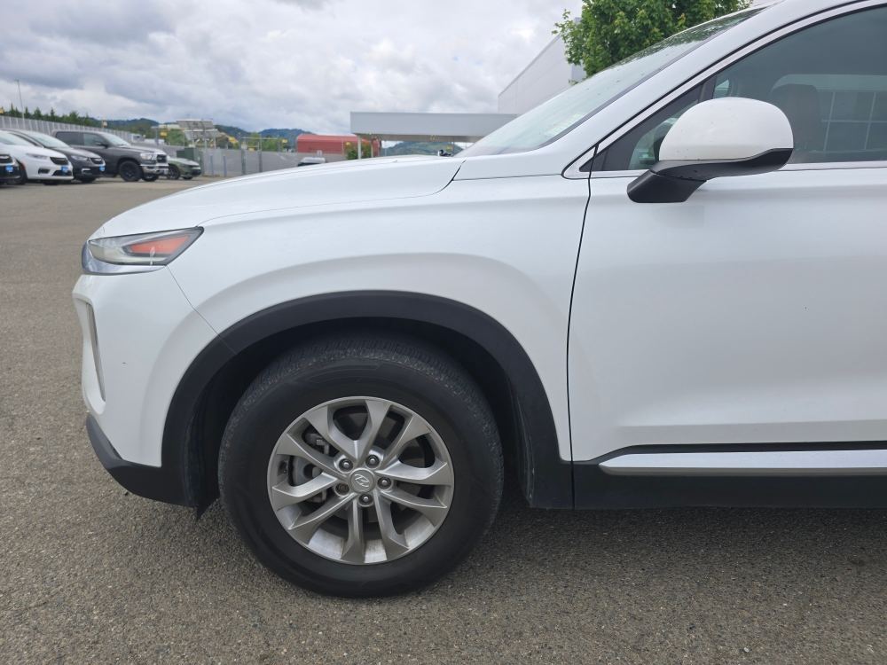 Thumbnail: 2019 Hyundai Santa Fe - 4