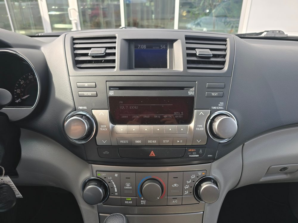 Thumbnail: 2013 Toyota Highlander - 12