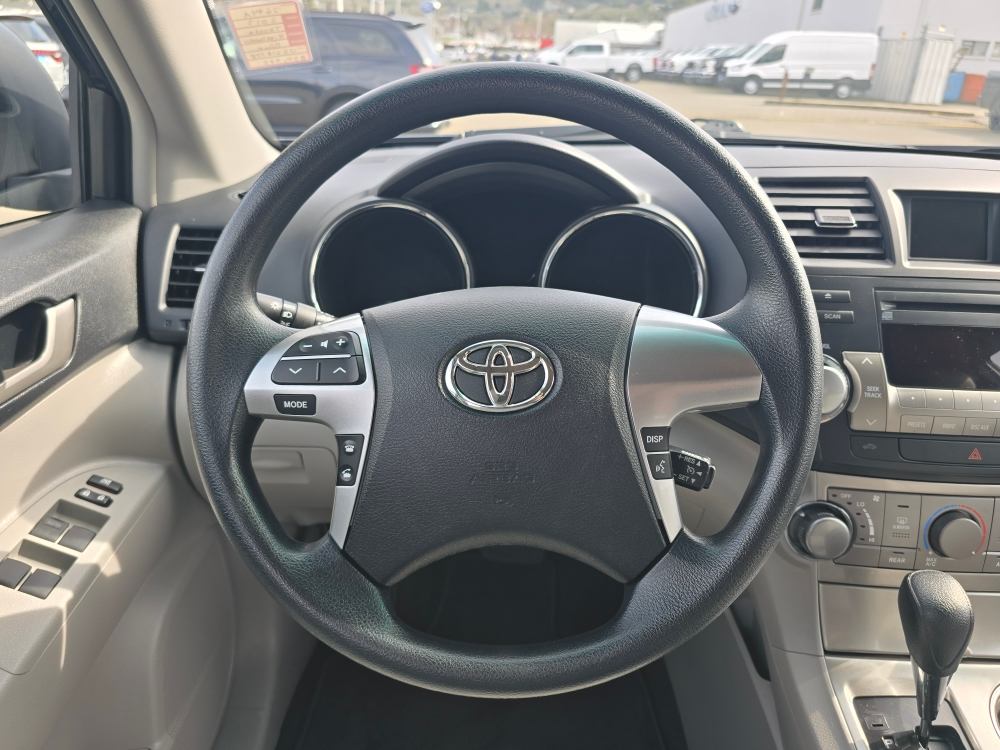 Thumbnail: 2013 Toyota Highlander - 7