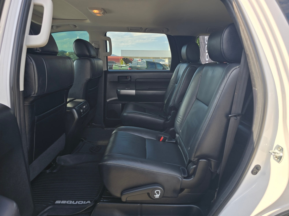 Thumbnail: 2021 Toyota Sequoia - 9