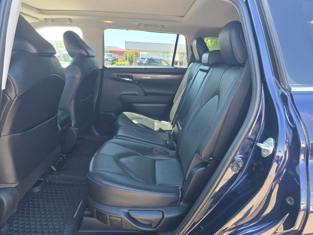 Thumbnail: 2020 Toyota Highlander - 10
